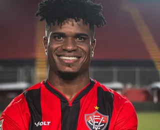 Jamerson chega para substituir Esteves e afirma: "Trabalhando muito"