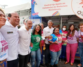 Jerônimo acompanha trabalho em centrais de catadores de recicláveis no Carnaval