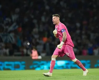 Bahia negocia com goleiro argentino após pedido de Ceni