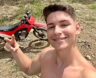 Jovem morre após carro capotar em rodovia no sul da Bahia