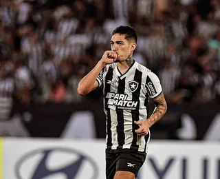 Lateral do Botafogo é o décimo reforço do Vitória para 2025