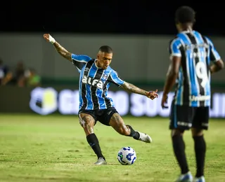 Lucas Esteves é criticado por torcedores do Grêmio após estreia