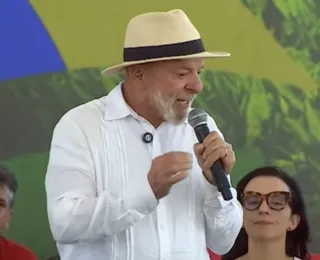 Lula diz que Bolsonaro "tramou golpe" e o chama de "covarde"