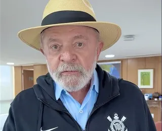 Lula faz Pix para o Corinthians e manda recado sobre taxação