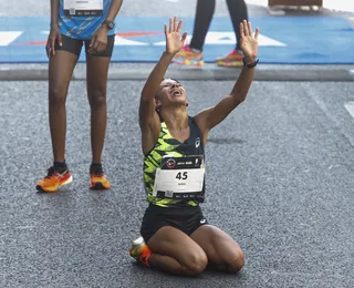 Núbia de Oliveira inspira corredoras