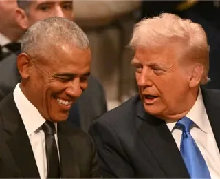 Obama e Trump são vistos aos risos em funeral de Carter