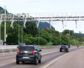 Pedágio sem cancela: novo projeto suspende multas por um ano