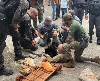 Polícia descobre túnel em escola ligado a transportadora de valores