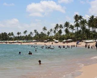 Praias de Guarajuba são espaços de terapia para os frequentadores