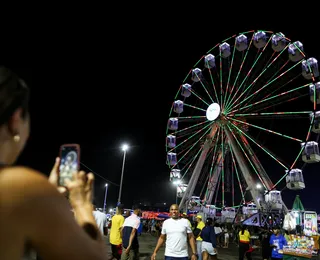 Roda-gigante gratuita diverte famílias no Festival Virada Salvador