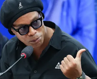 Ronaldinho volta para o Carnaval de Salvador após confusão em festa