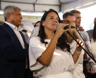 Rowenna comemora entrega de 417 ônibus escolares na Bahia: “Dia histórico”