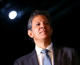 STF dá prazo para Haddad responder denúncia de Flávio Bolsonaro