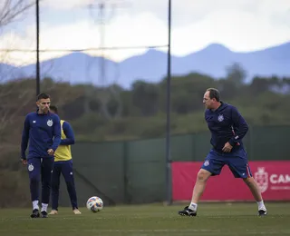 Tático e finalizações: Rogério Ceni comanda treino em Girona