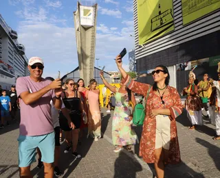 Último navio de cruzeiro de 2024 traz seis mil turistas a Salvador