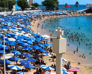 Uma semana após limitação, sombreiros voltam a dominar Porto da Barra