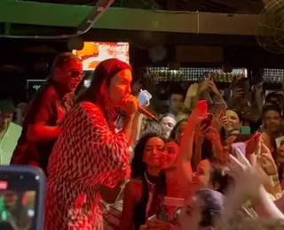 Vídeo: Ivete Sangalo surpreende fãs com show em barzinho na RMS