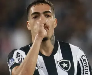 Vitória anuncia lateral-esquerdo Hugo, ex-Botafogo