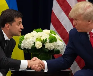 Zelensky se reúne com vice dos EUA para frear laços Putin-Trump