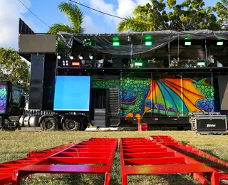 Gigantes da folia: veja como são trios de Ivete e Daniela por dentro