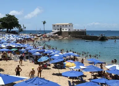 Verão: as 6 melhores praias de Salvador, segundo IA - Imagem