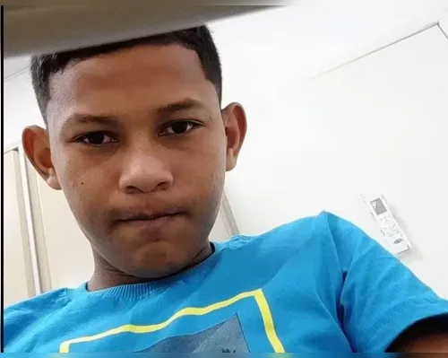 Vídeo: adolescente morre ao ser atingido por bola no peito em campeonato - Imagem