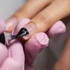 Atriz da Globo choca web ao revelar que mãe trabalha como manicure - Imagem