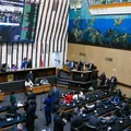 Alba aprova projeto que reajusta salários dos professores imagem