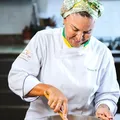 Albacora Confitada: Tereza Paim ensina receita para Semana Santa; assista imagem