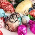 Alta mundial do cacau impacta custos do chocolate e vendas da Páscoa imagem