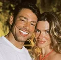 Após indiretas, ex de Cauã Reymond rebate ataques nas redes sociais imagem