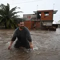 Após tempestades, mais de 2 mil pessoas são evacuadas na Argentina imagem