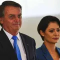 Bolsonaro quer lotear família no Senado; entenda imagem