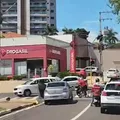 Briga de trânsito: homens trocam socos em plena luz do dia; veja vídeo imagem