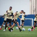 Com tático e rachão, Vitória encerra preparação para enfrentar o Ceará imagem