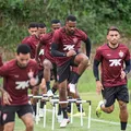Com trabalho técnico, Vitória segue preparação pra enfrentar o Santos imagem