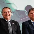 Cotado para 2026, Tarcísio defende Bolsonaro após decisão do STF imagem