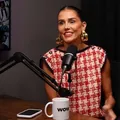 Deborah Secco diz que namorou todos com quem transou: "Sou romântica" imagem