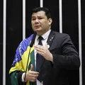 Deputado que desejou morte de Lula pede desculpas: “Exagerei” imagem