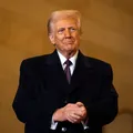 Donald Trump culpa Biden pela queda do PIB dos EUA imagem