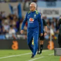 Dorival assume culpa na goleada e vê derrota como "marcante" imagem