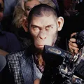 Drogas, fama e solidão: "Better Man" entrega um Robbie Williams nunca visto imagem