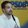 Eduardo Leite deixa o PSDB e dispara: "Deixando de existir" imagem