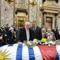 Emocionado, Lula se despede de Mujica e destaca legado de urguaio imagem