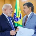 "Esculhambação", dispara ministro sobre Bolsa Família de Bolsonaro imagem
