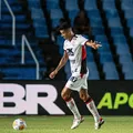 Esquecido por Carpini, Camutanga pode deixar o Vitória rumo ao Remo imagem