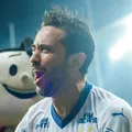 Everton Ribeiro dedica triunfo para torcida do Bahia: "É para eles" imagem