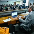 Fim da reeleição: Senado avança com PEC que propõe medida imagem