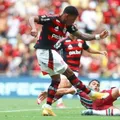 Flamengo empata com Fluminense e fatura bi do Carioca imagem