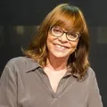 Gloria Perez demonstra apoio a ato de defesa da anistia imagem
